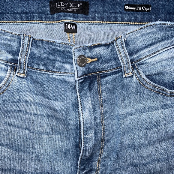 Judy Blue Women's Capri Skinny Fit Blue Jeans 14w High Rise - Picture 3 of 6
